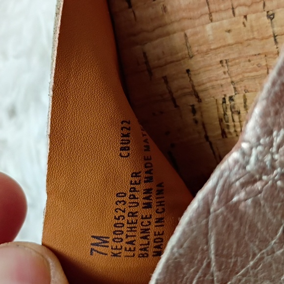 Kork-Ease Metallic Sandals- Women's Sz 7 - Picture 7 of 7